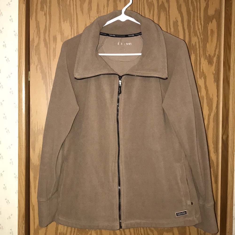 Women’s Zip-Up Sweatshirt